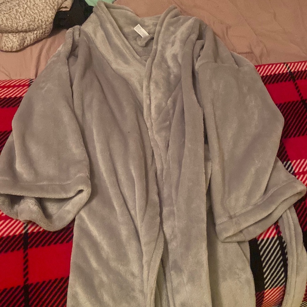 Gray bath robe